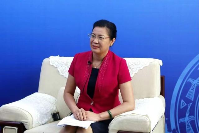 广西旅游发展集团有限公司总经理潘鸣接受东博社记者采访 黄华敏/摄