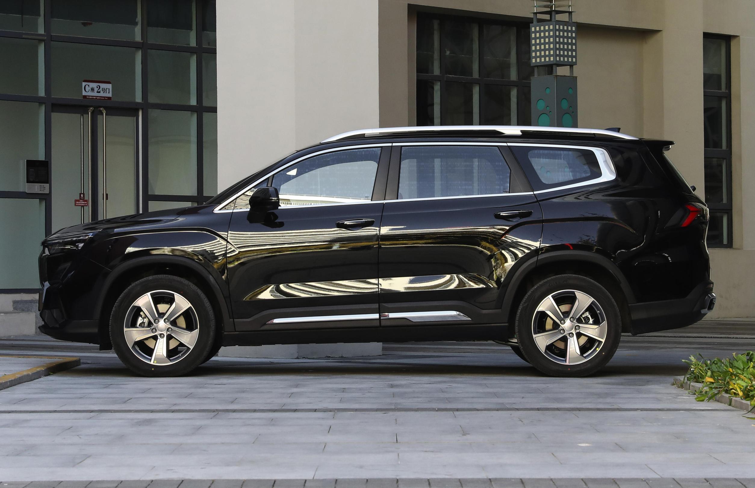 三排7座suv,全系2.0t,限时优惠6000,新款吉利豪越l选购建议