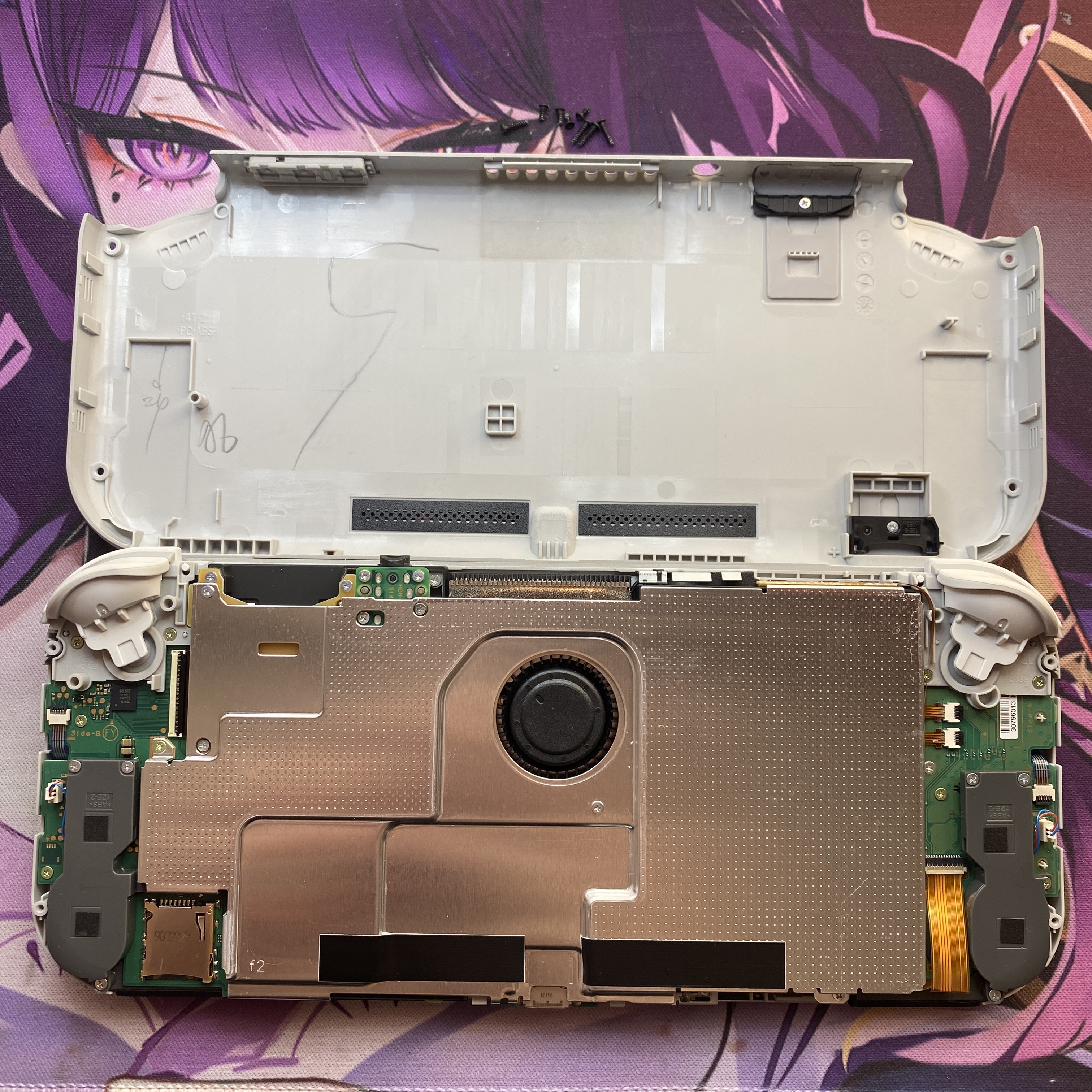 switchlite原装主板和零件拆解图