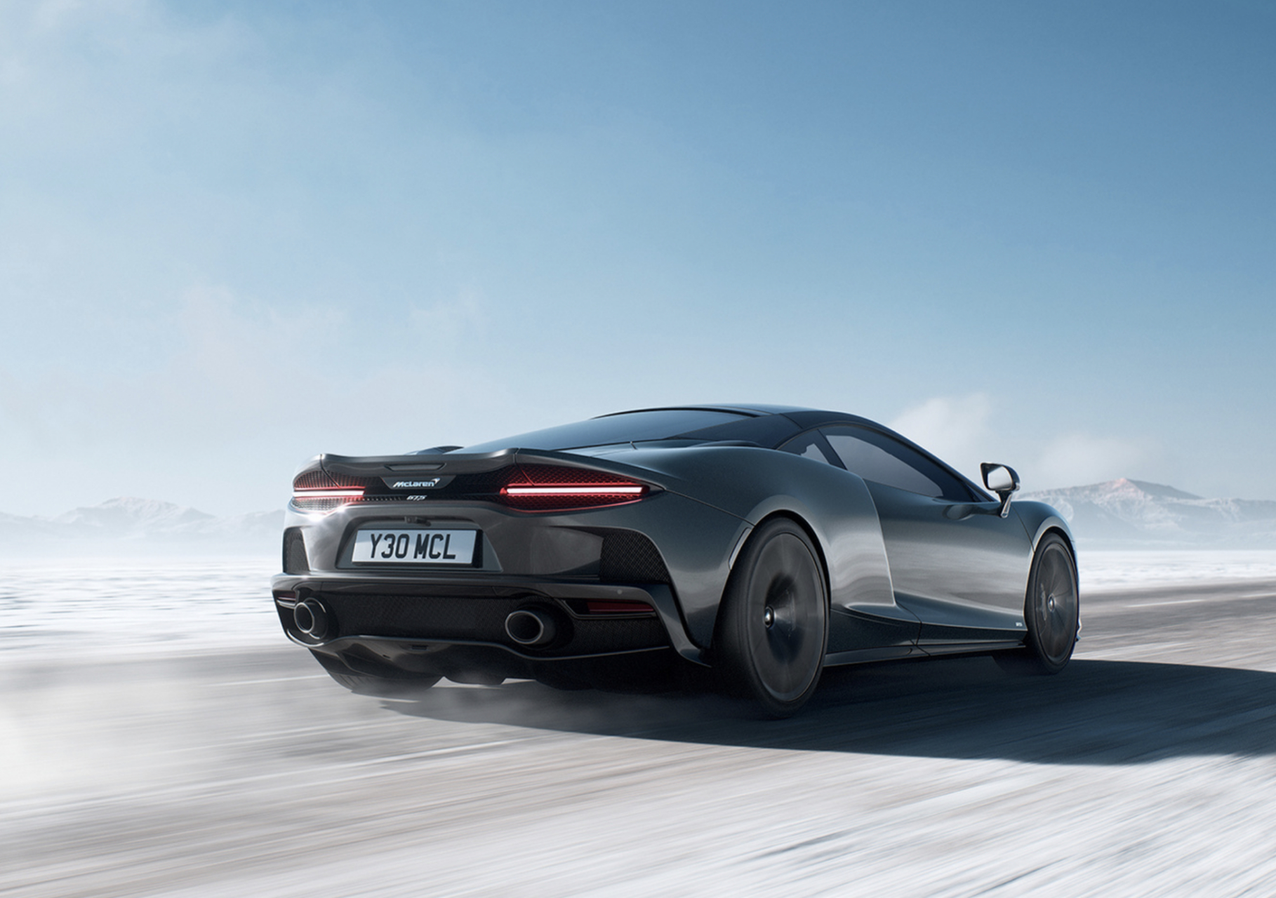 迈凯伦gts是一款低趴,流线型的超级跑车,搭载v8双涡轮发动机,百公里