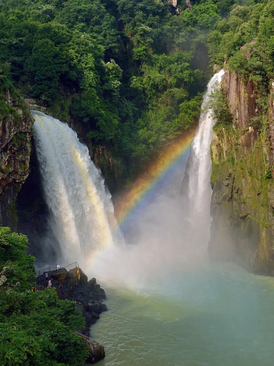 九鲤飞瀑千里江山图取景地