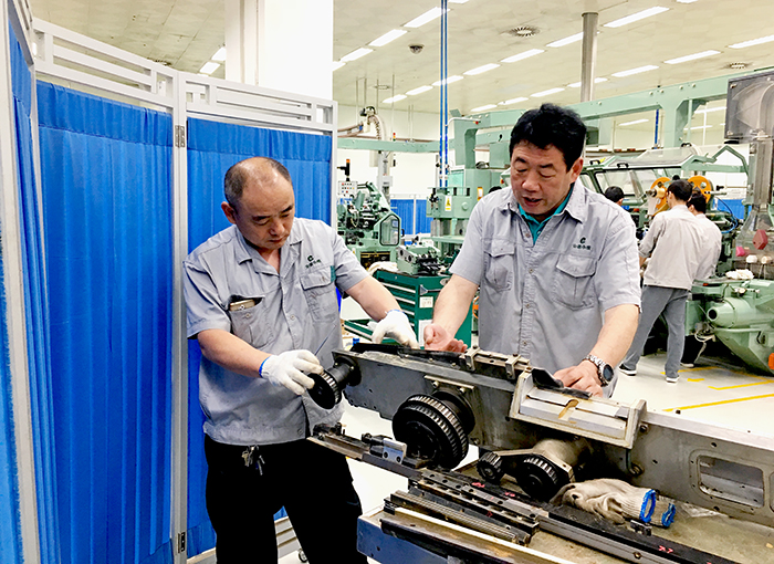 安徽中烟阜阳卷烟厂:传承劳模精神 耕耘伟大梦想