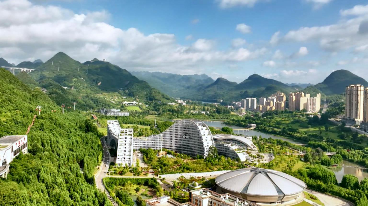 千城胜景|贵州六盘水:盛夏里的清凉与烟火