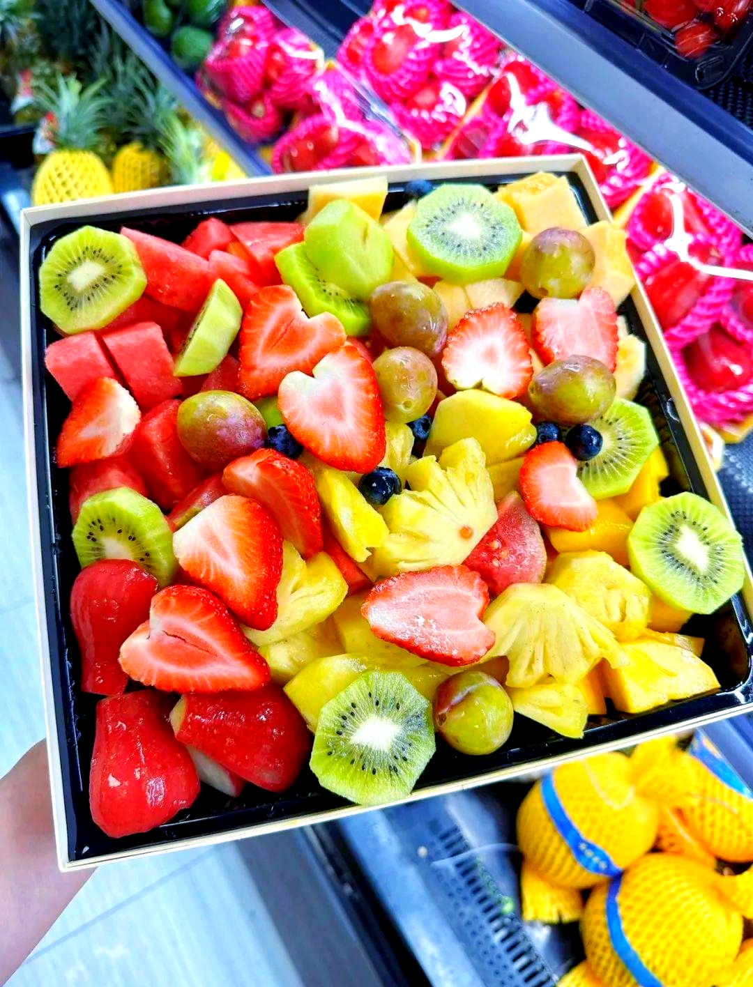 水果切品类在夏日市场中的潜力与规范操作探讨