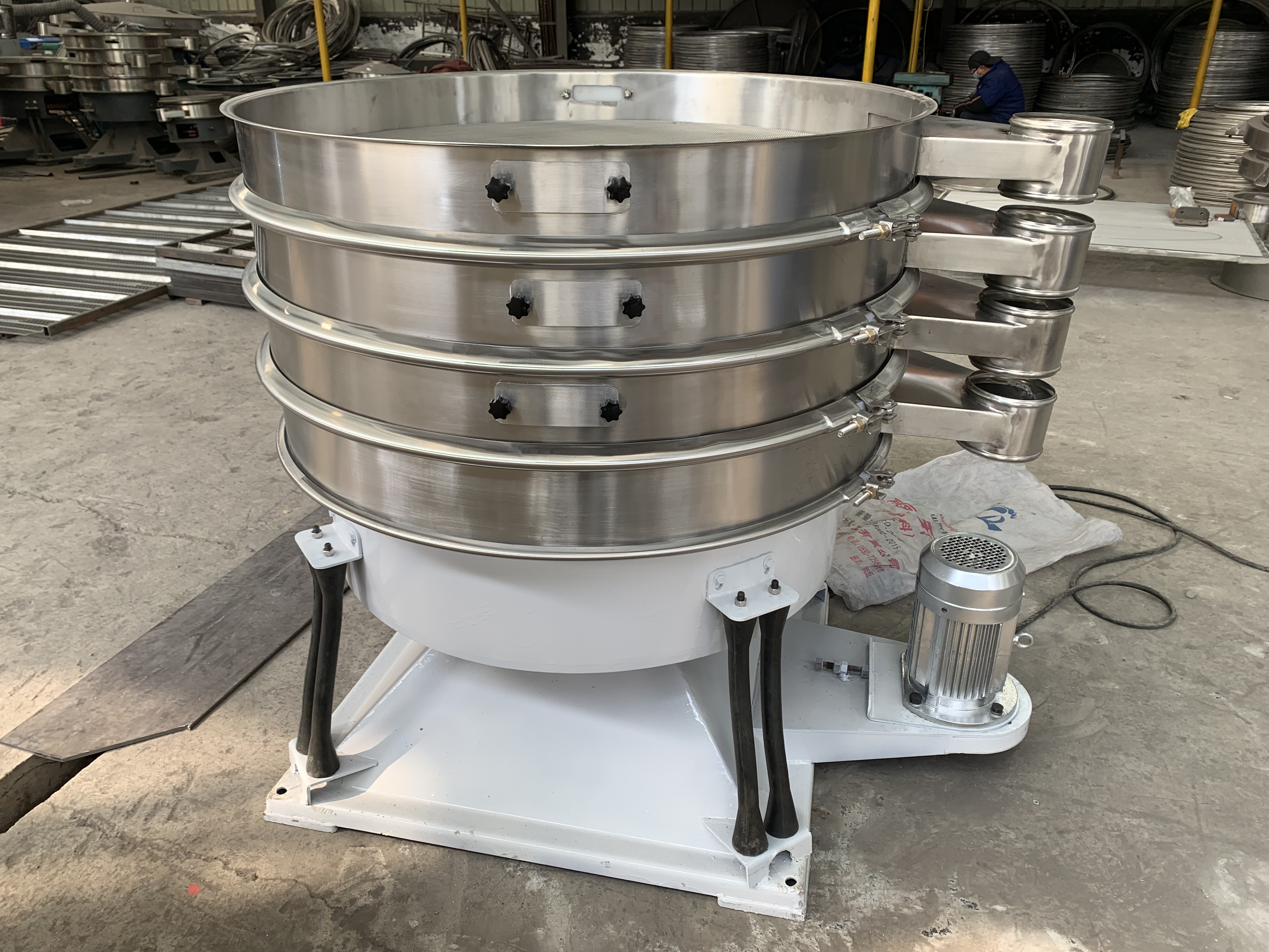 圆形摇摆筛1200-3型不锈钢材质,拆卸更方便,让您筛分无忧