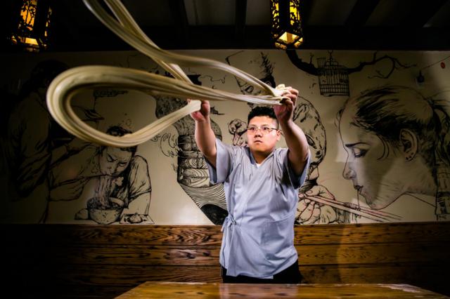 对话全美创新杰出人物kungfukitchen创始人宋哲飘洋过海书写拉面传奇