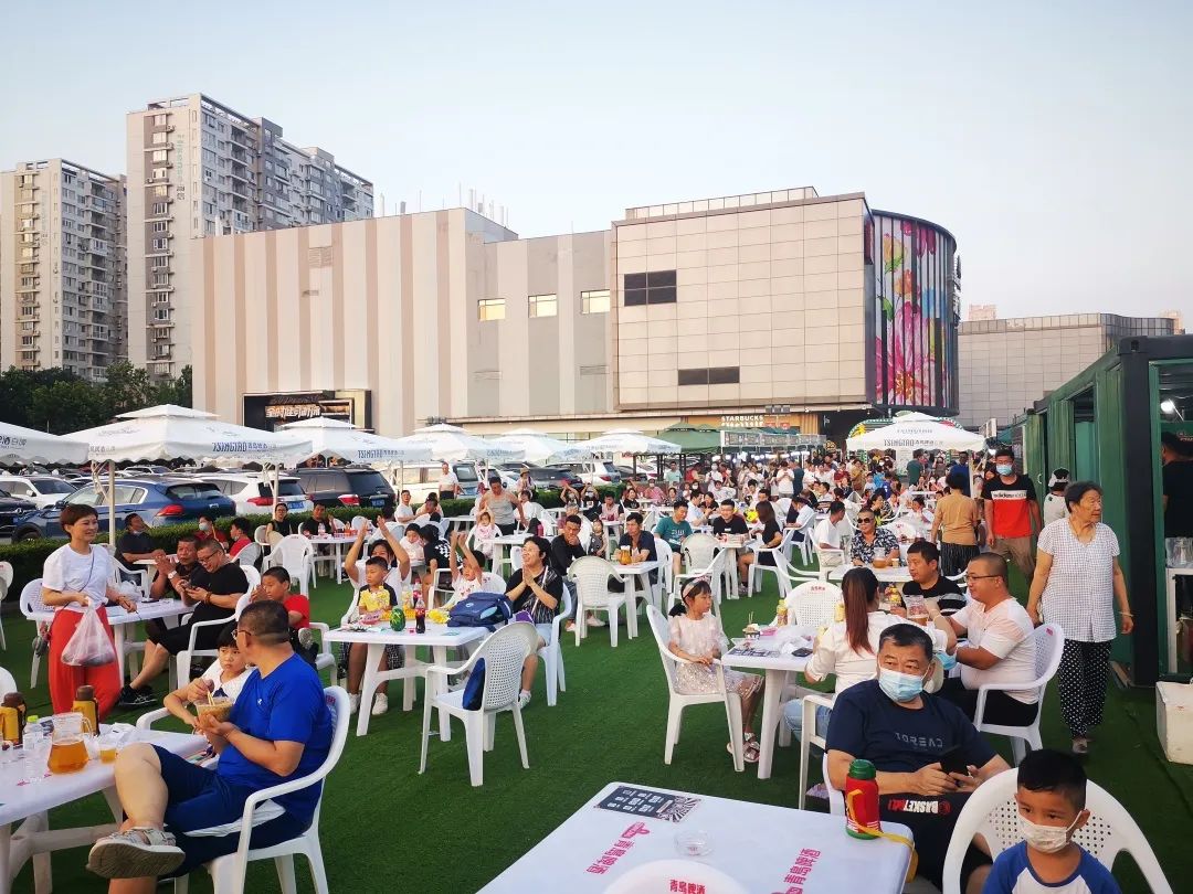 新业广场首届青岛啤酒花园活动燃情开幕今天你哈啤酒了吗