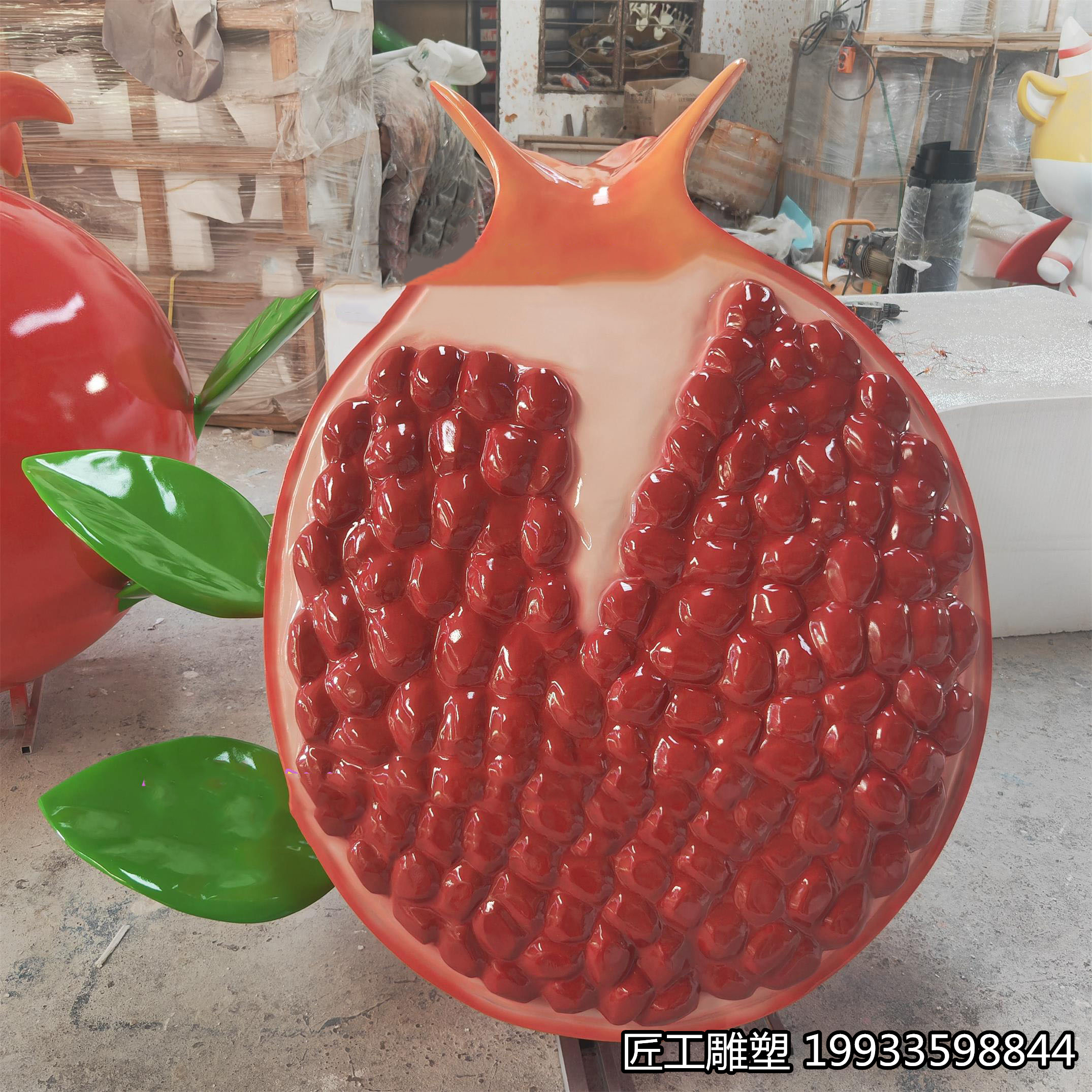 玻璃钢石榴籽雕塑