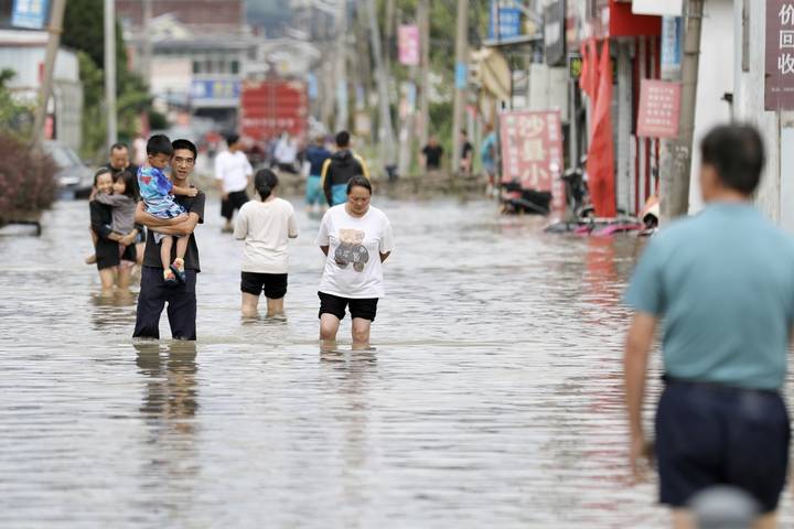 姚城"战水"记:姚江水位激增后 "锅底"余姚背水一战