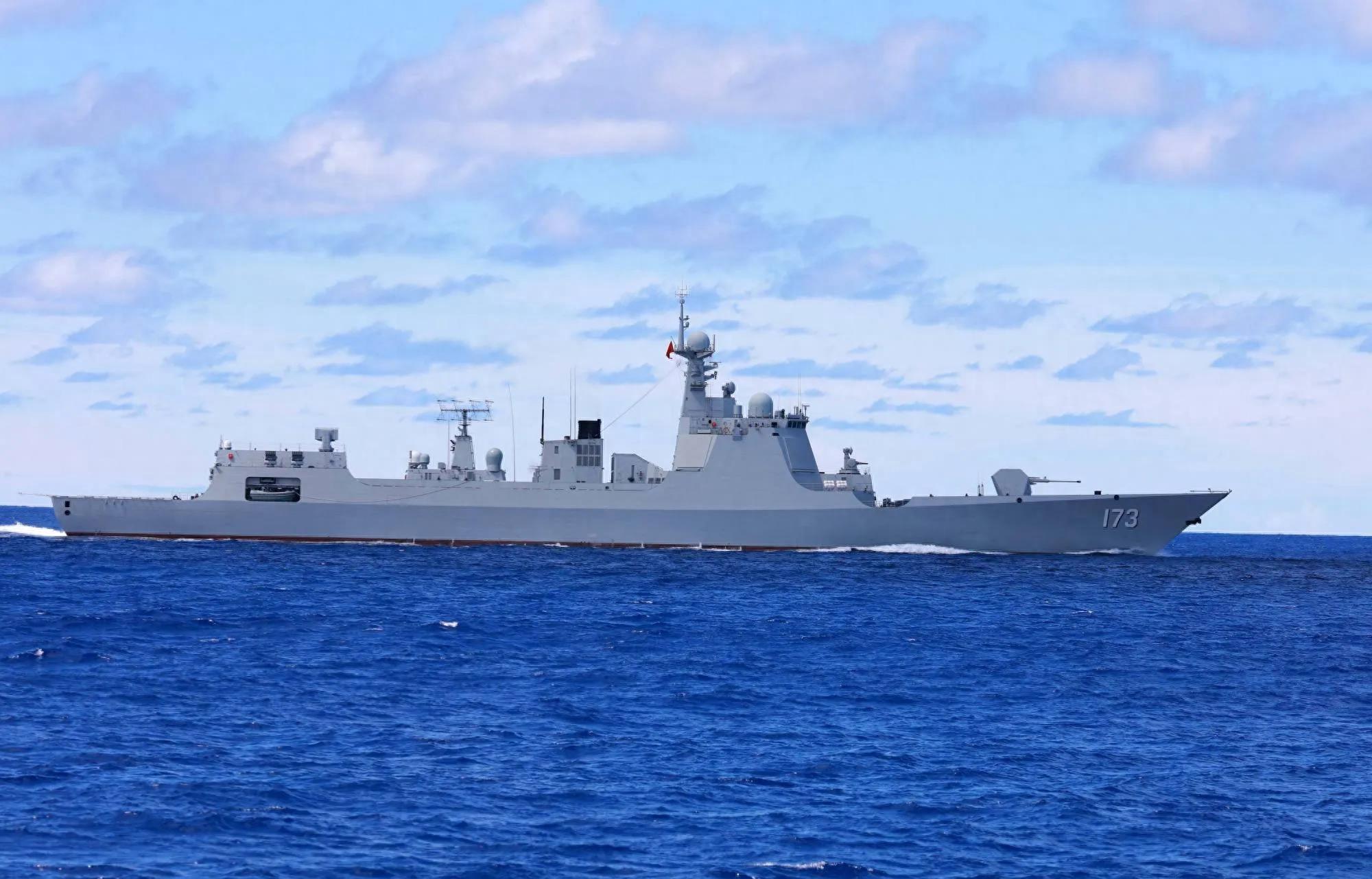 中国神秘导弹驱逐舰与美军对峙,局势升级!