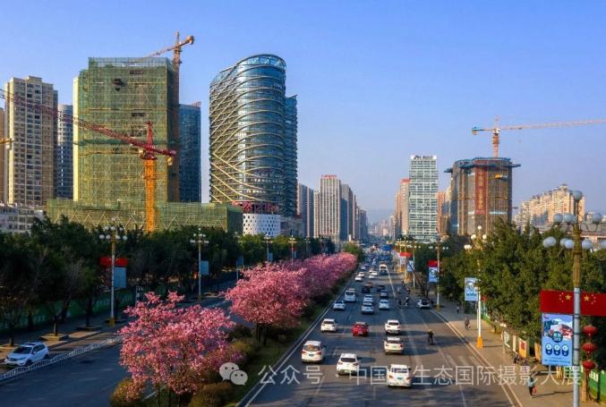 城市光影丨兴义:山水长卷水墨金州