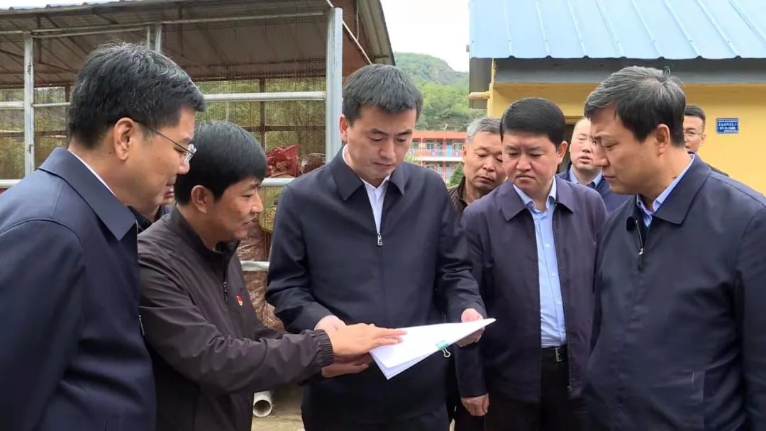 杜金根到子长市督导检查防汛工作