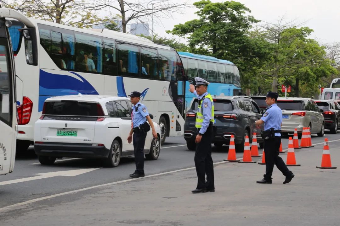 全警动员时刻坚守第135届广交会今日开展广州海珠警方