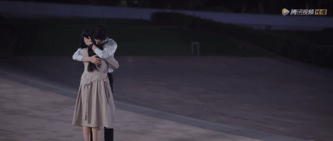 于途和乔晶晶也彼此成就,应验了剧名——你是我的荣耀.