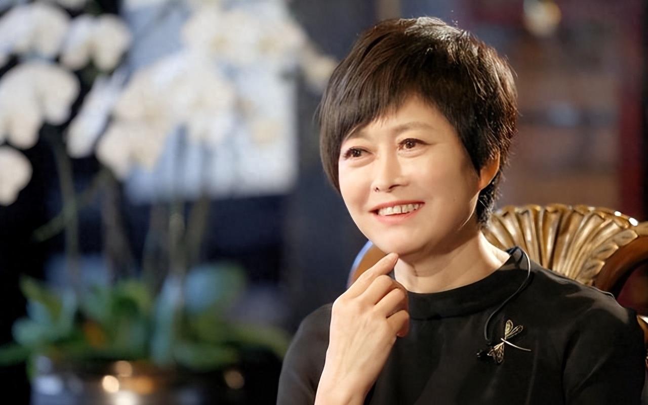 著名主持人"敬一丹",退休后抑郁症爆发!母亲则一心"求死"!