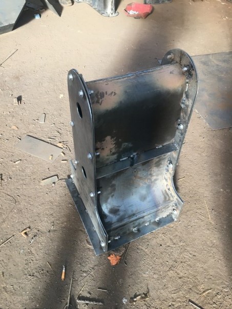 桥梁两侧混凝土隔离墩模具高速公路长度4米的新泽西护栏模具