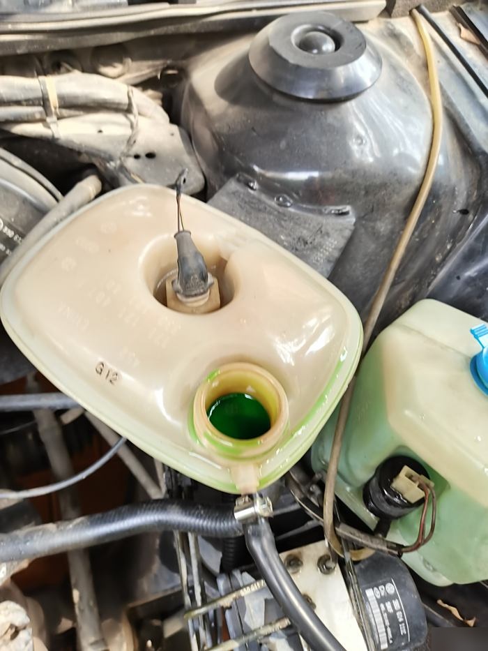 新桑塔纳使用的防冻液型号是什么?