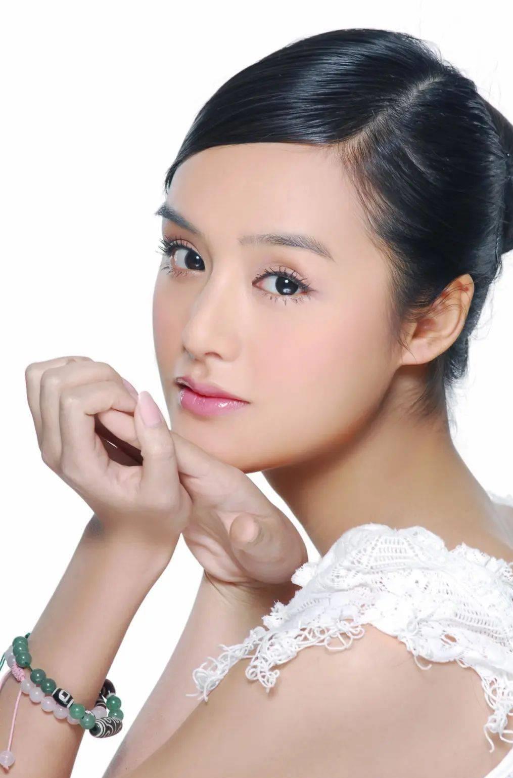 饶敏莉:当红时嫁给影帝,结婚12年无房无子,离婚后过得如何?