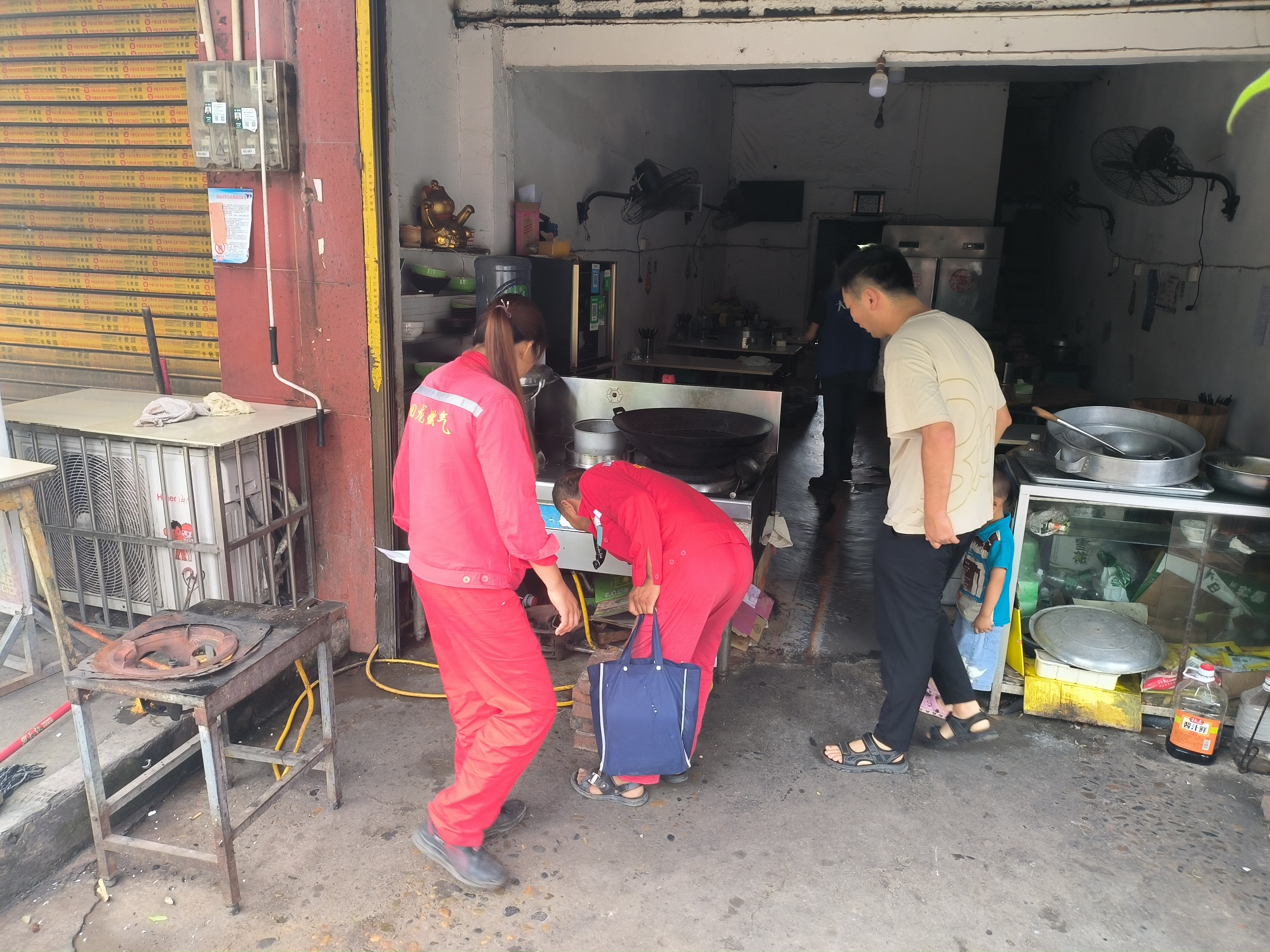 大安区新店镇:守护群众"生命线",拧紧燃气"安全阀"