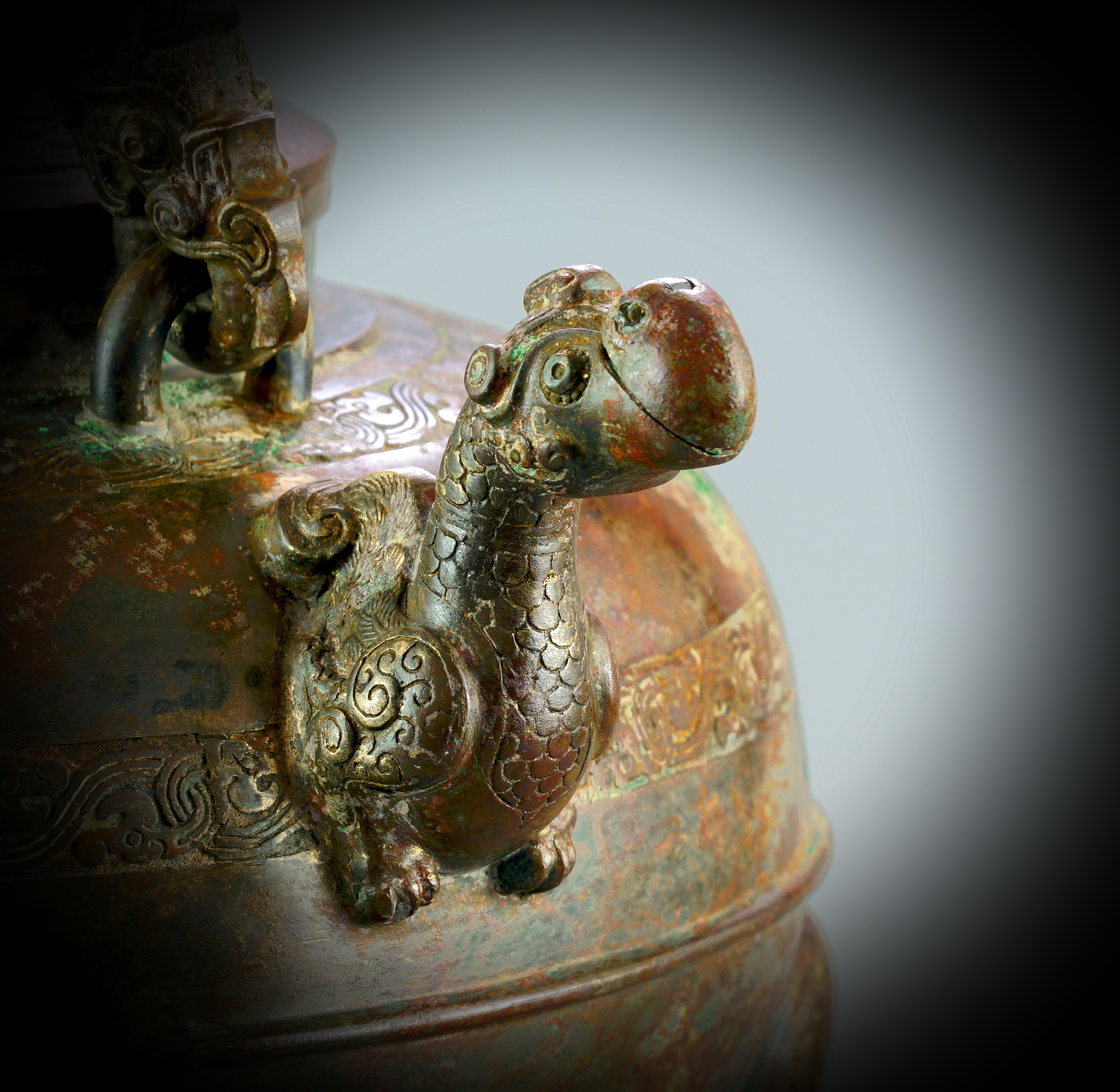 战国龙首凤流青铜盉