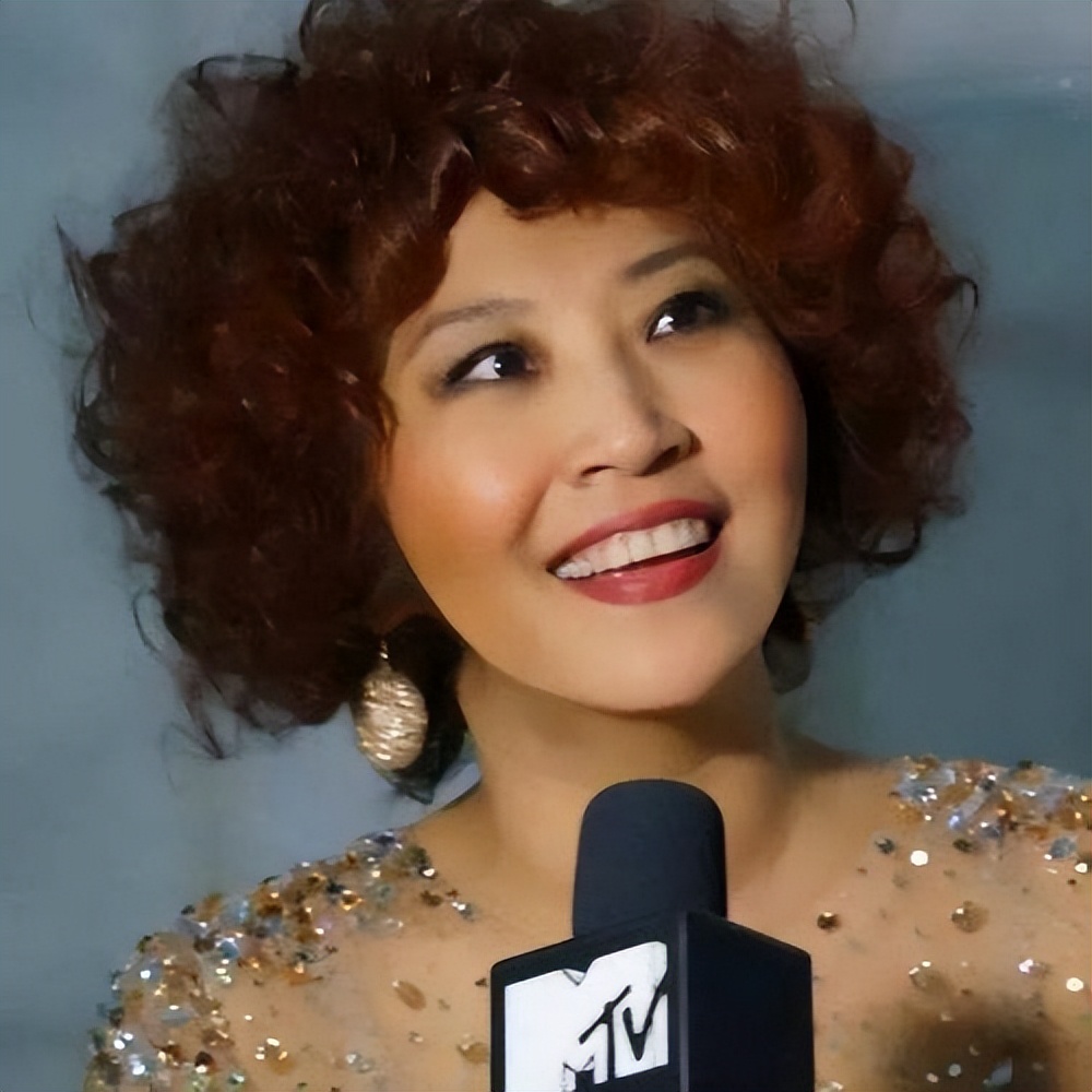 歌手张蔷:拒绝前夫复婚,带着儿子嫁圈外人,一家四口幸福美满