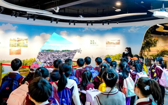 安徽庐阳董铺国家湿地公园科普宣教馆位于三十岗乡,面积1140平方米,以