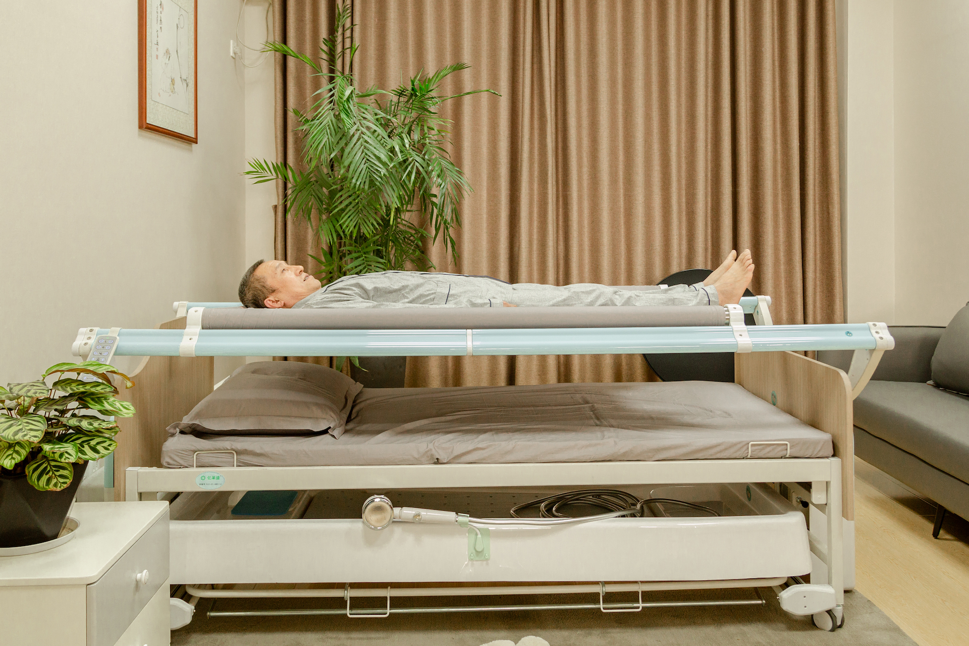 解决卧床老人洗澡,翻身,起背抬腿等问题