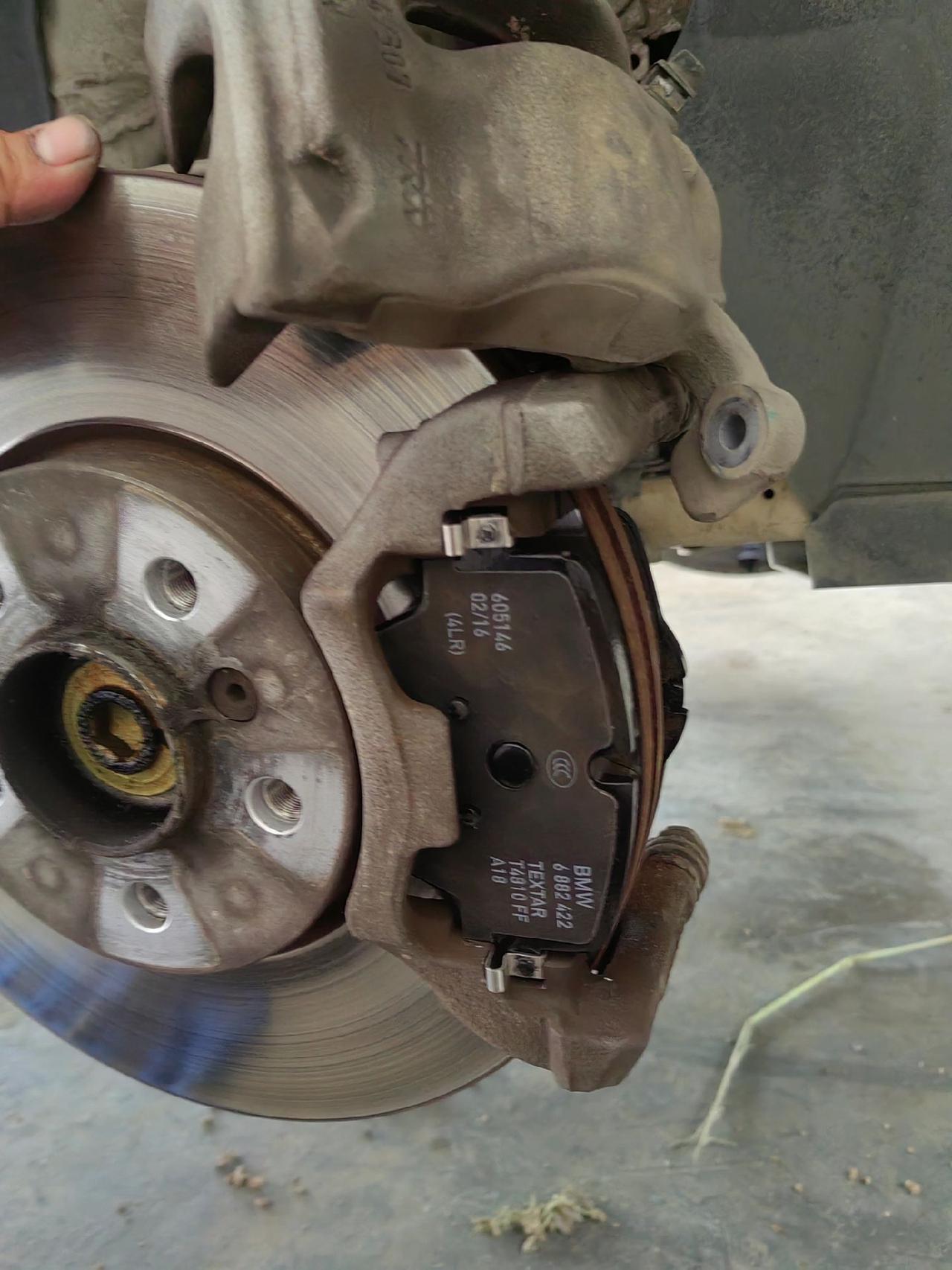 宝马x1多久换一次刹车片