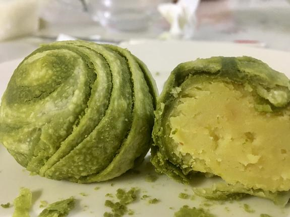 教你做抹茶绿豆酥,层层酥到掉渣渣,内馅绵软香甜,都说不够吃