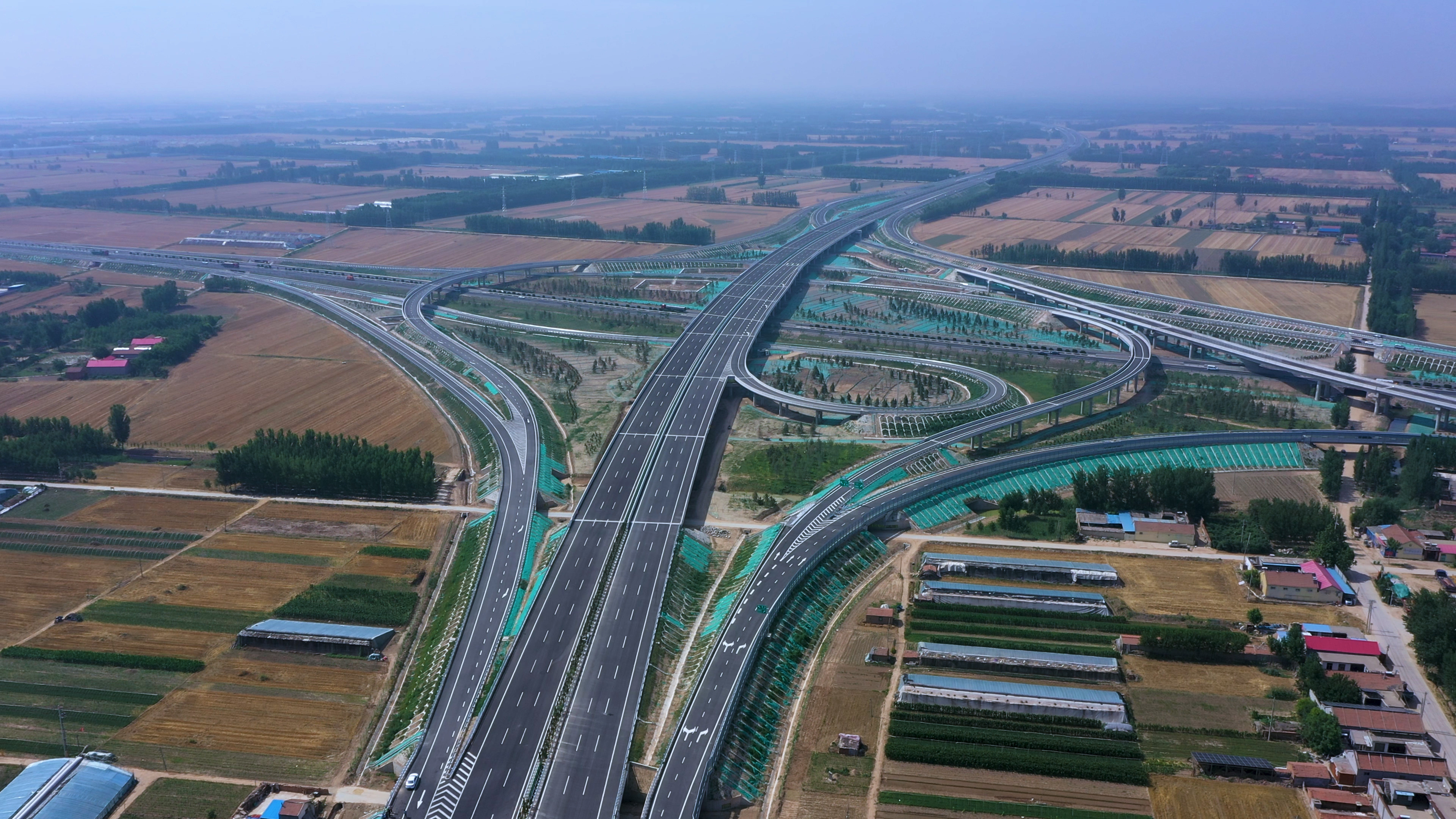 济南大西环项目全线建成通车!是山东年内首条通车的高速