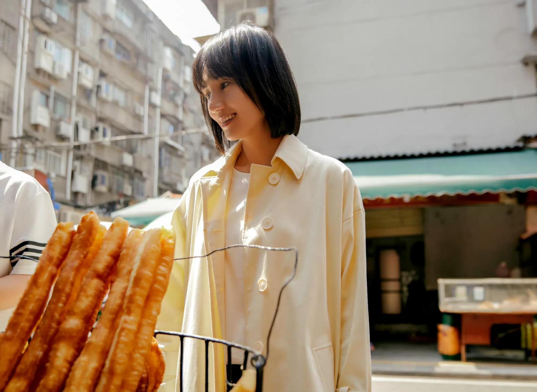 袁泉在荆州的一组生活照. 最是生活动人心