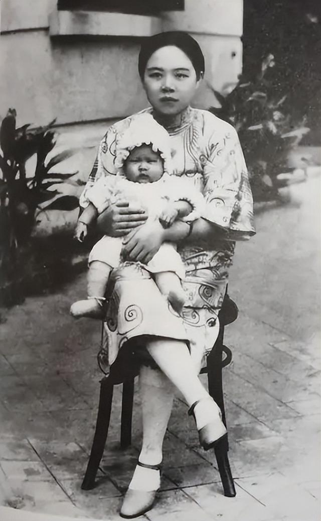 将军夫人马佩璋:丈夫婚内与人产子,她"去母留子"保全婚姻