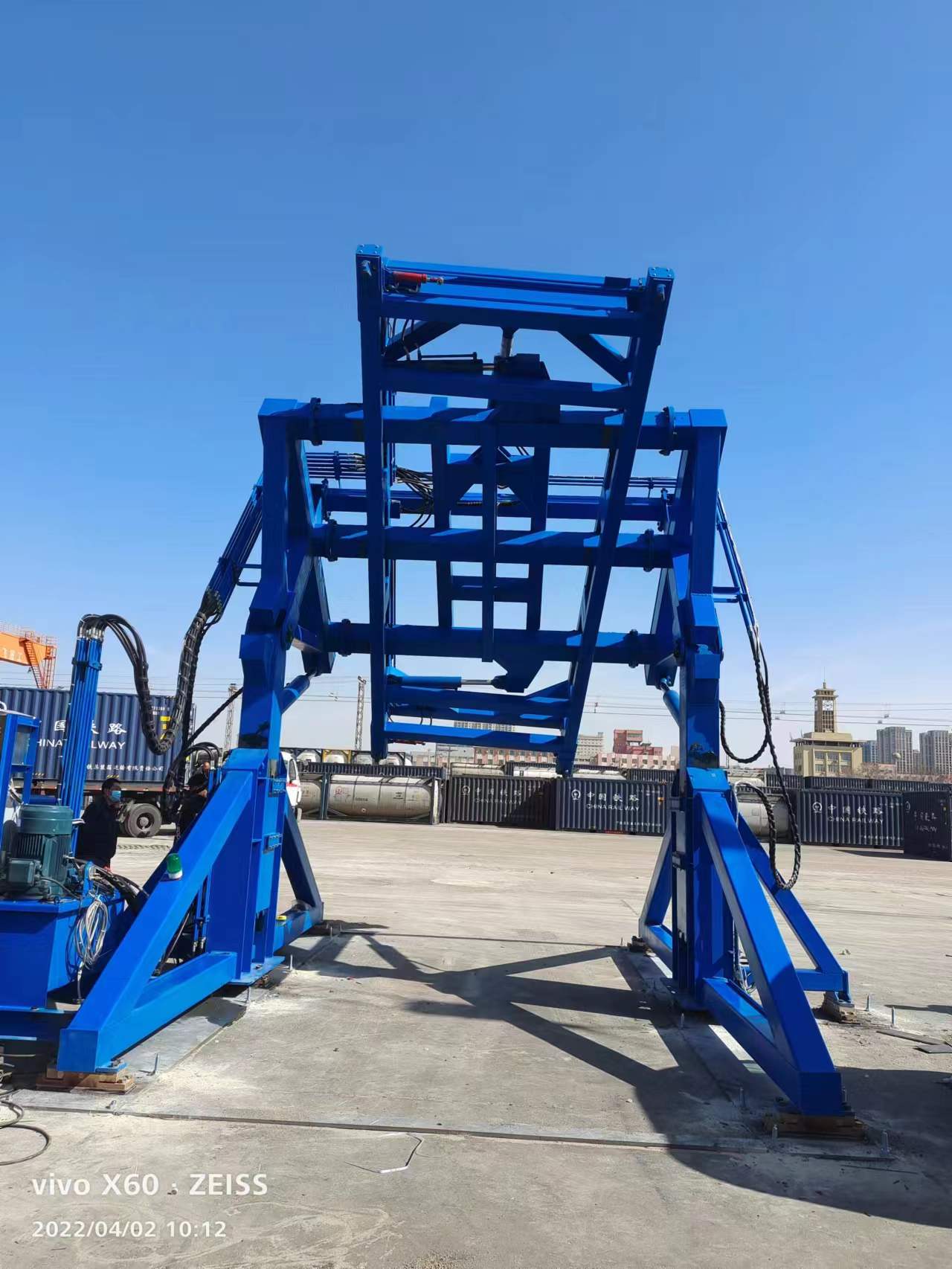 益统厂家直销集装箱翻转机 操作简便 使用灵活集装箱翻转机