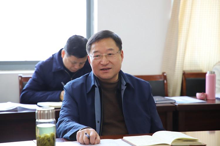 杨业峰在宣州经开区开展"新春访万企,助力解难题"活动现场办公