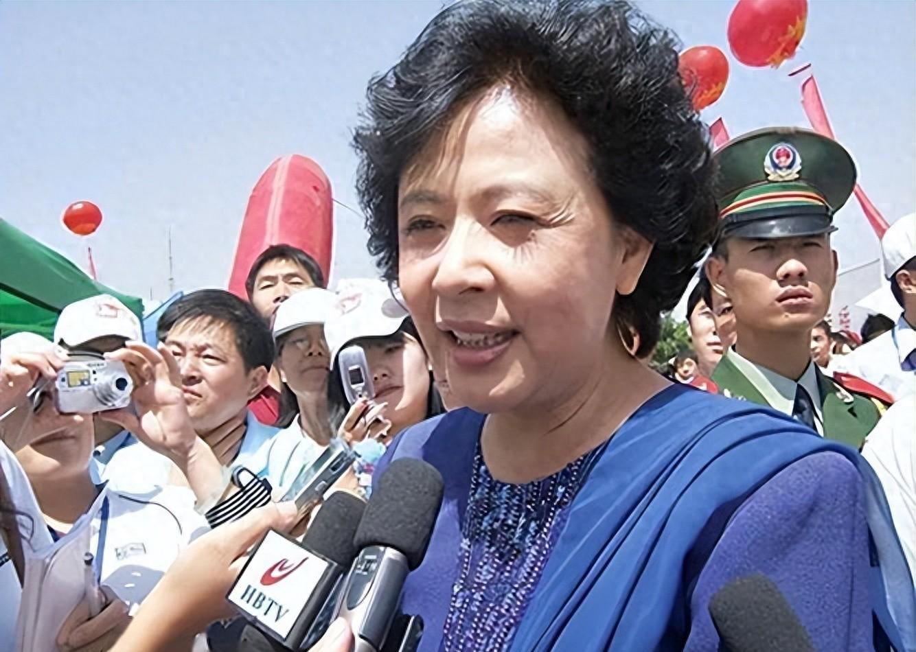 央视名嘴刘璐晚年:退休9年后的生活真相!