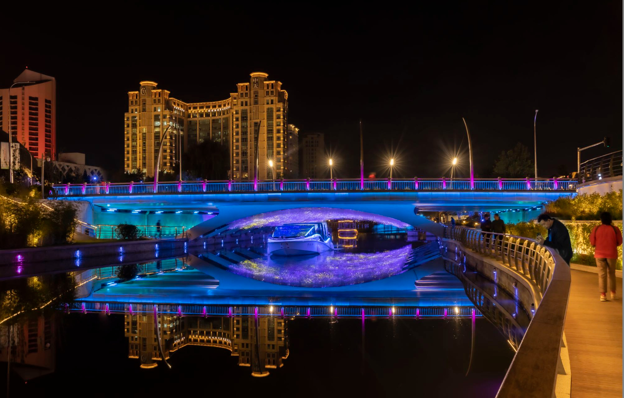 亮马桥夜景图片