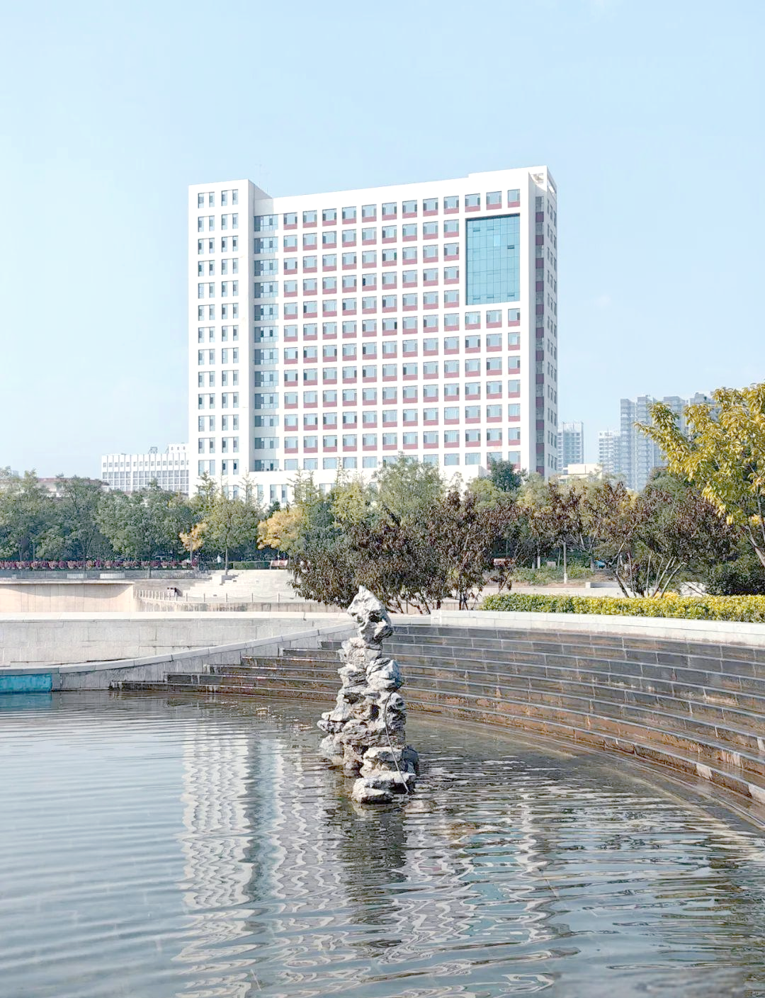 国庆前夕的晋阳街公园,尽享秋日惬意