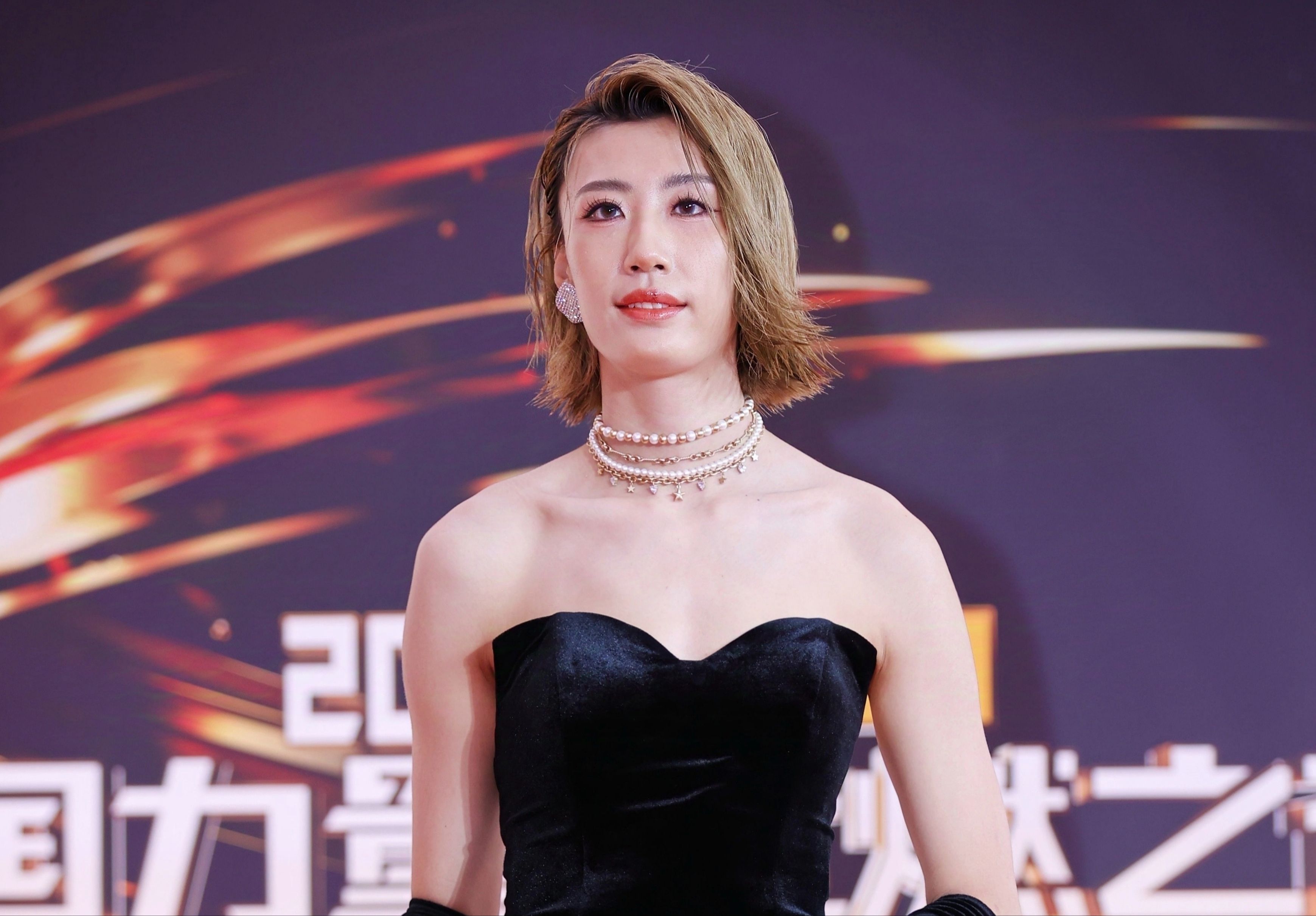 王媛媛留洋"神数据"打脸谣言:缺席合影背后藏着土超"拦网王"的秘密?