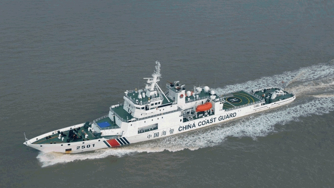 美日在南海东海闹事,中国果断赋予海警船开火的权利