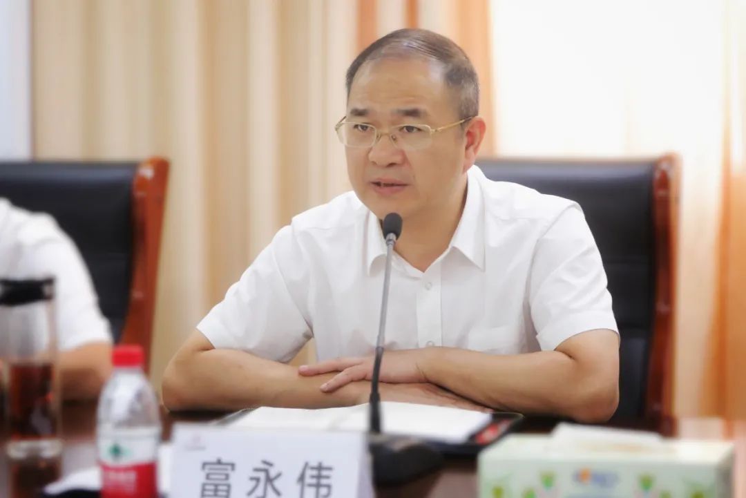 富永伟带队走访调研部分重点企业
