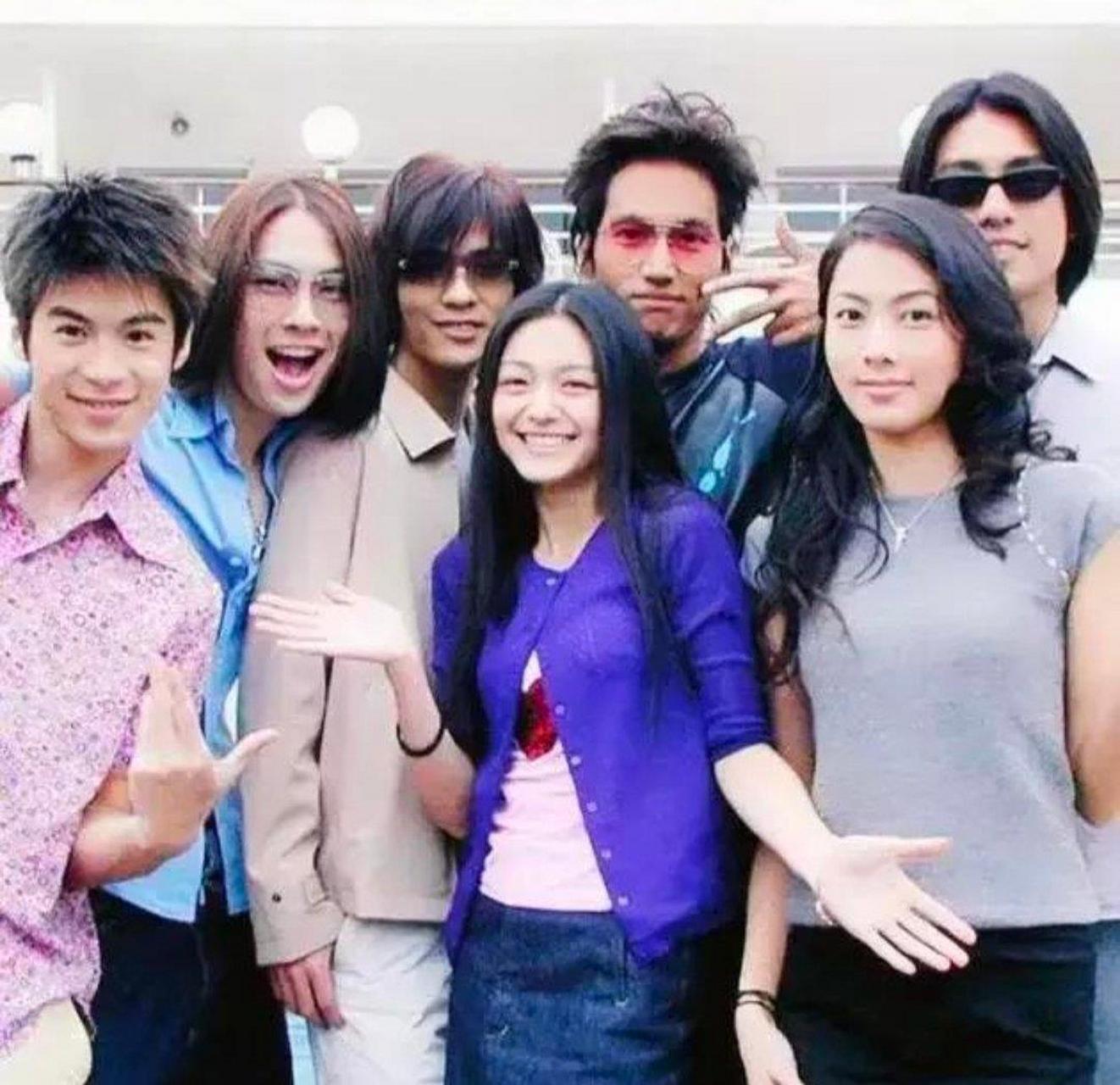 25岁的大s,拍摄《流星花园》时,看上了蓝正龙,特意要来蓝正龙的电话