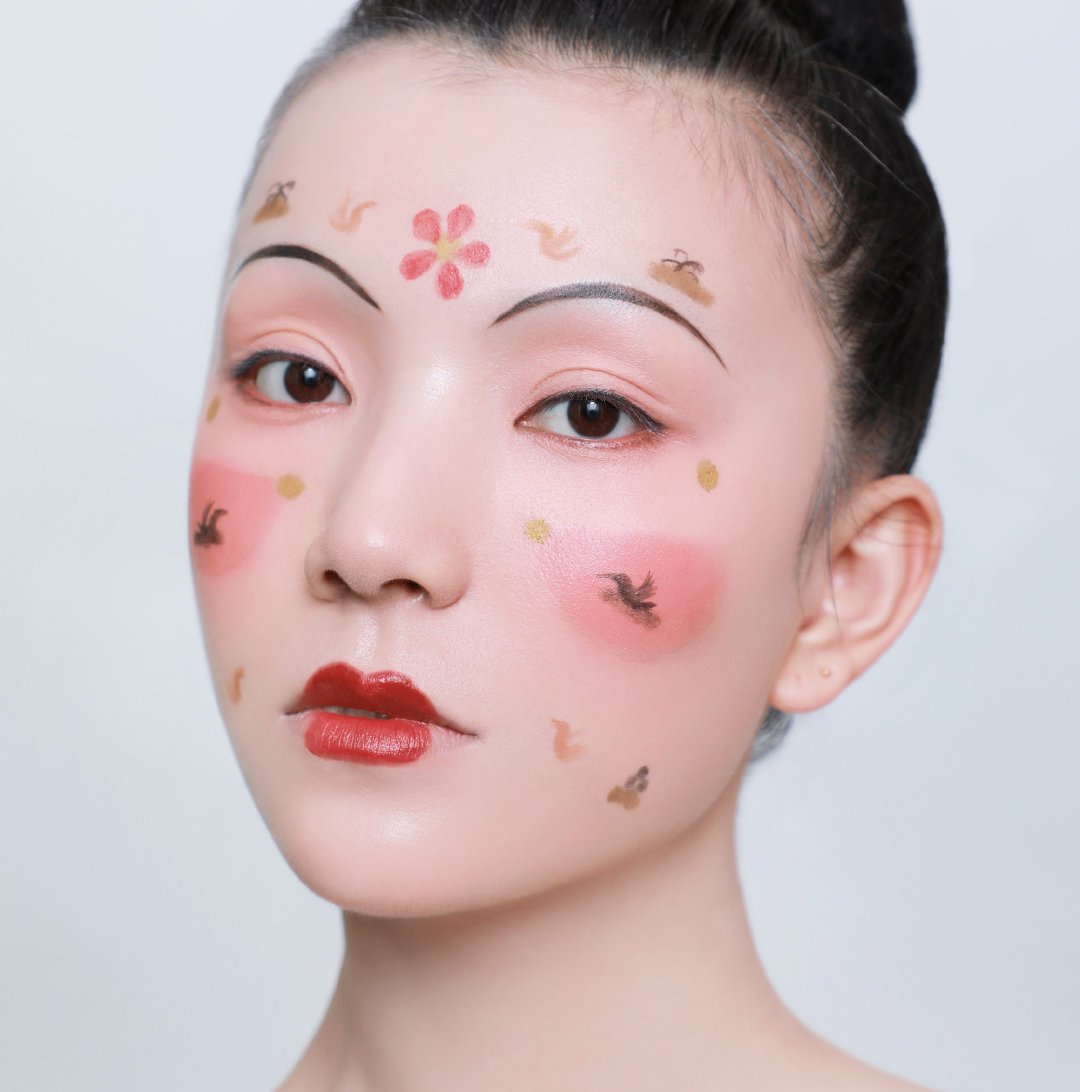 晚唐五代的妆容是什么样的?很多人都喜欢第一种,而我喜欢第四种