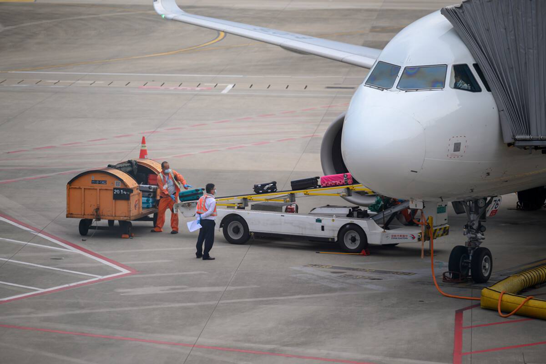 坐飞机可以带多少行李?什么东西不能托运?