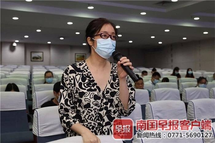 张若凡:在抗疫「大考」中,「智」面未来