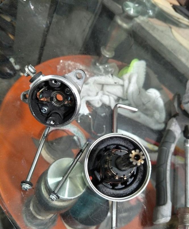 碳刷的精确安装方法_碳刷的更换方法和干净方法（碳刷的安装视频）