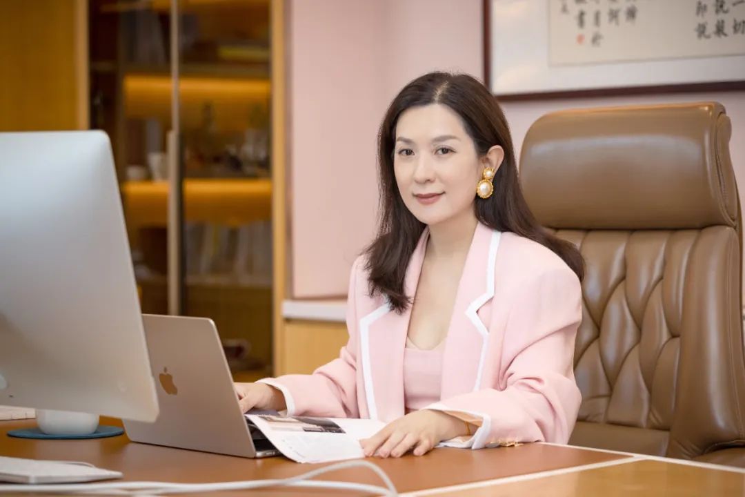 张蕴蓝:数智时代带领传统制衣企业触网转型