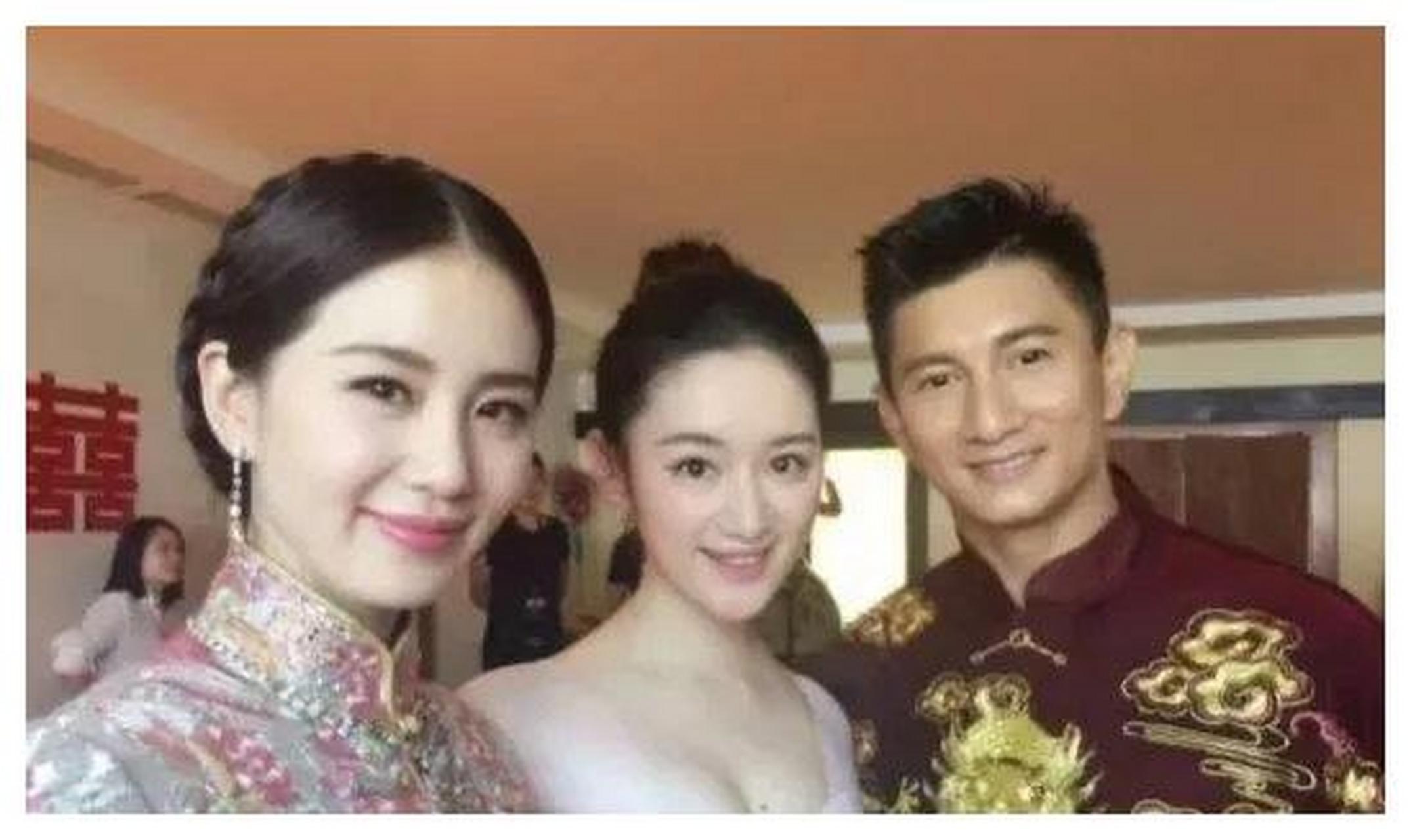 郭晓婷之前说只想当刘诗诗的伴娘,结果唐嫣一个多月前邀请她做伴娘