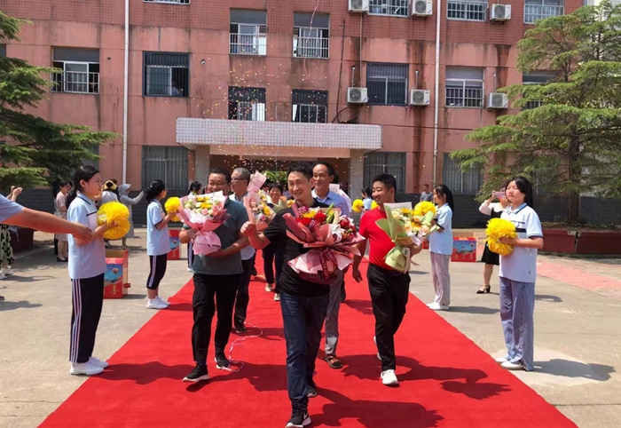 桐城孔城初中举行2023届初三毕业典礼