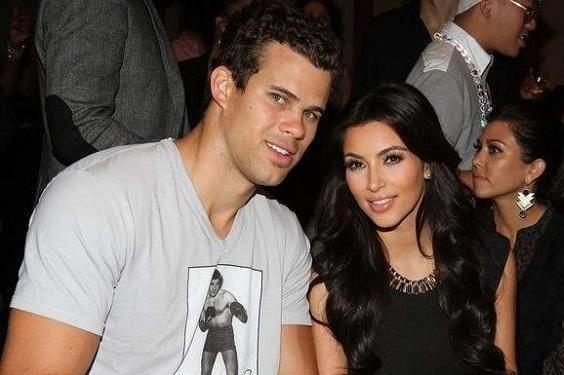 卡戴珊正式申请离婚!与侃爷共同抚养4个孩子,分割266亿财产