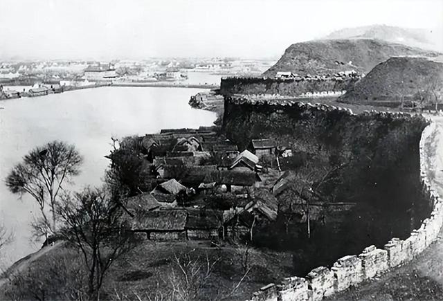 唐纳:蓝苹的前夫,解放前突然出国,晚年解释:不走恐难活命